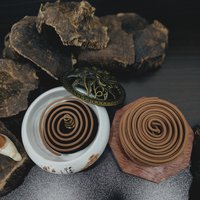 Golden Lotus concept | A set of Agarwood incense coil 4 hours | 48 coils per box | give free 02 glass box and 01 copper gourd photo 5
