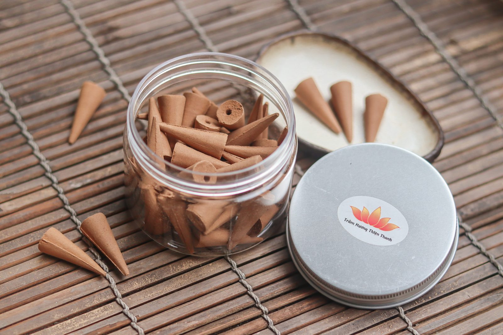 Red Lotus small traditional agarwood incense cones 55 cones