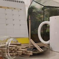Kim Liên | Nhang trầm thanh không tăm 9 cm, hũ 70 g | Hương đậm, ấm và ngọt nhẹ photo 1