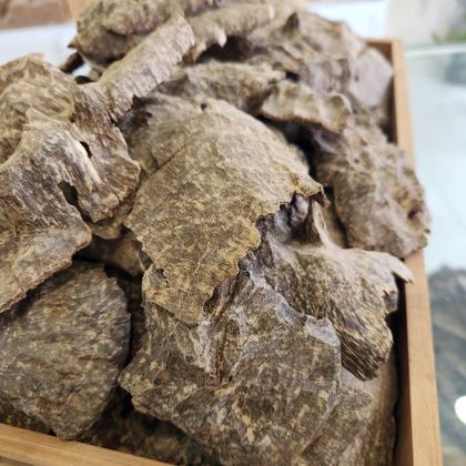 Trầm miếng mọ mùi gỗ nhẹ