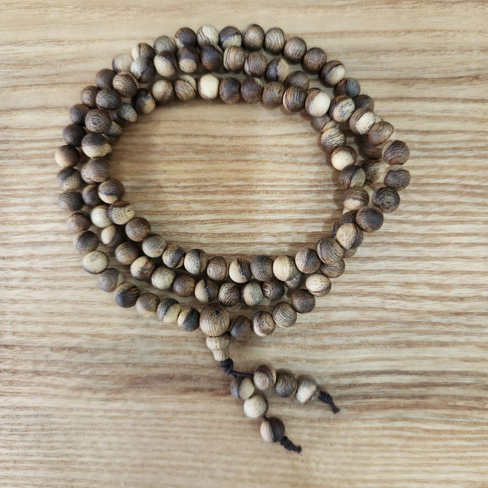108-bead 7 mm agarwood bracelet overall product photo