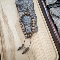 Vòng tay trầm hương 21 hạt 8 mm – trầm kiến rừng Hà Tĩnh, hương dịu nhẹ và ý nghĩa chữ Sinh photo 2